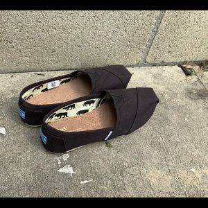 Authentic Womens Toms Classic Canvas Slip Ons